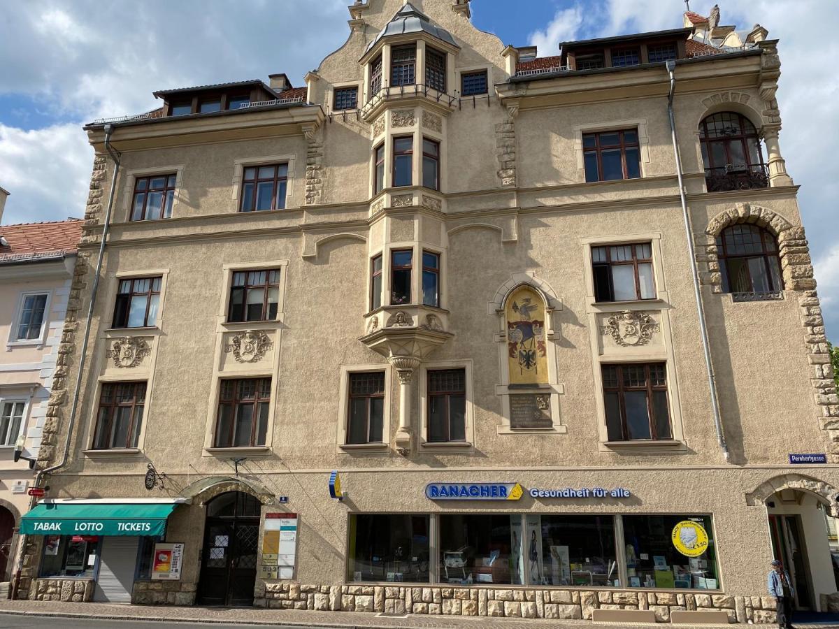 Palais Gutenberg L'atelier * Klagenfurt am Woerthersee